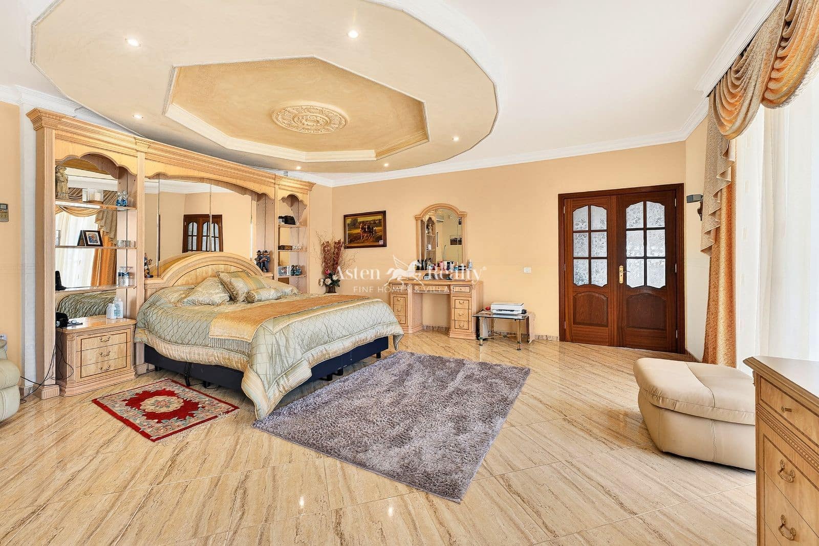 14 slaapkamer Huis te koop in Playa Paraiso met zwembad garage - € 2.590.000 (Ref: 9730700)