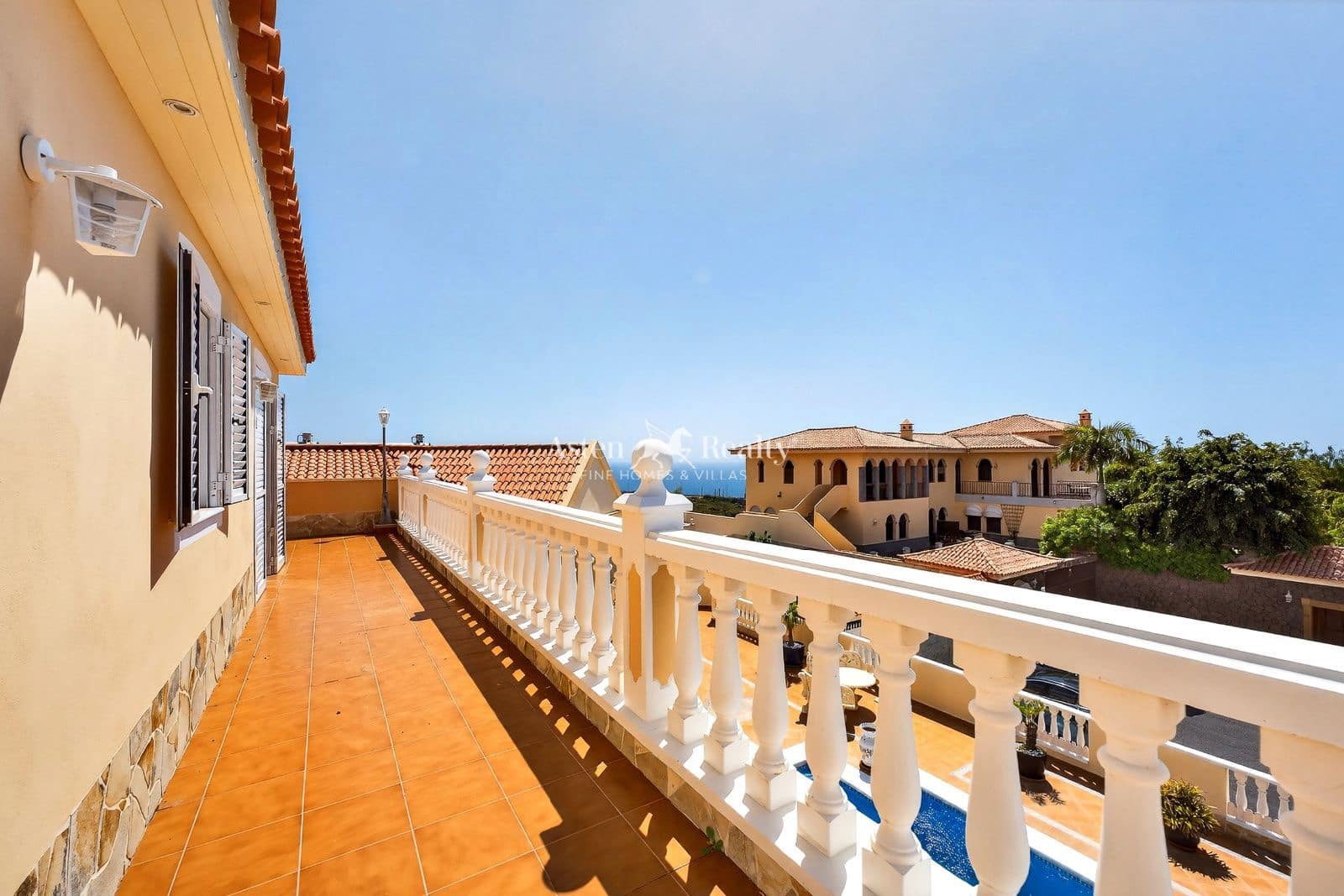 14 slaapkamer Huis te koop in Playa Paraiso met zwembad garage - € 2.590.000 (Ref: 9730700)