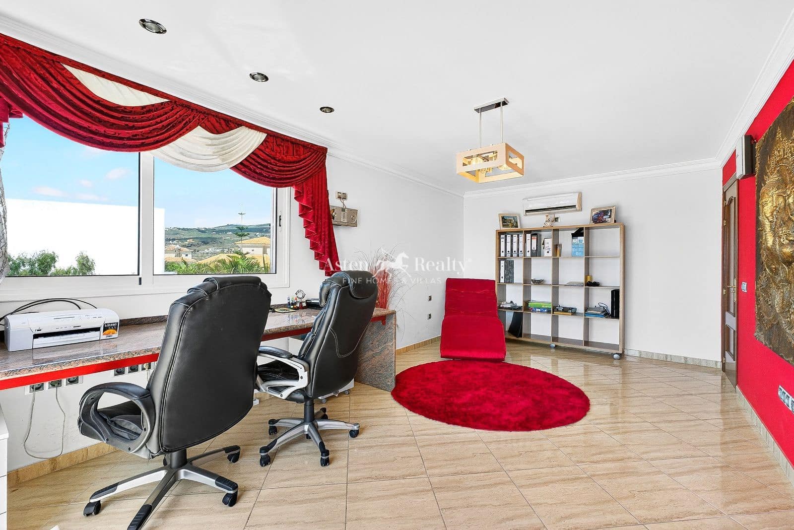 14 slaapkamer Huis te koop in Playa Paraiso met zwembad garage - € 2.590.000 (Ref: 9730700)