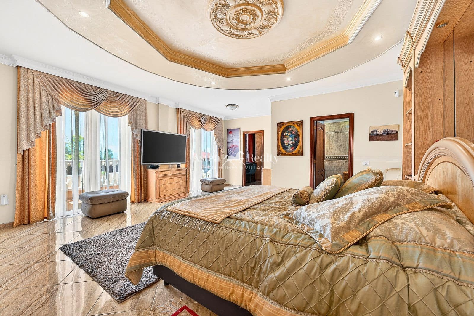 14 slaapkamer Huis te koop in Playa Paraiso met zwembad garage - € 2.590.000 (Ref: 9730700)