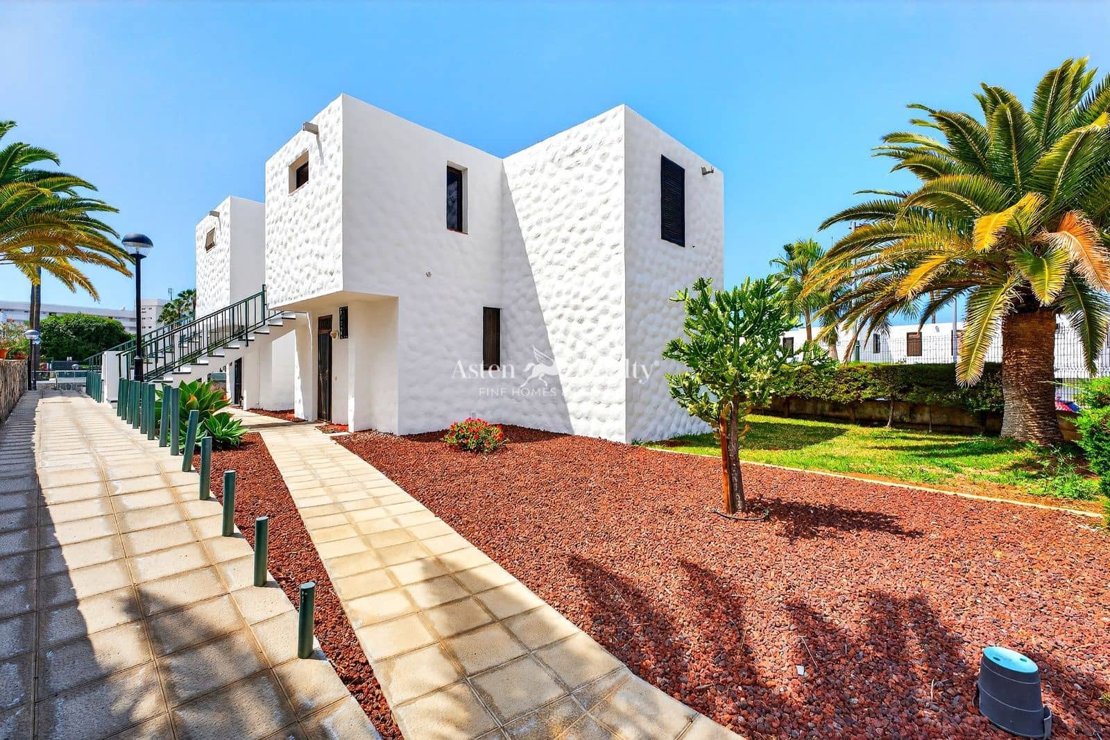 2 soverom Leilighet til salgs i Playa de las Americas med svømmebasseng - € 475 000 (Ref: 9730701)