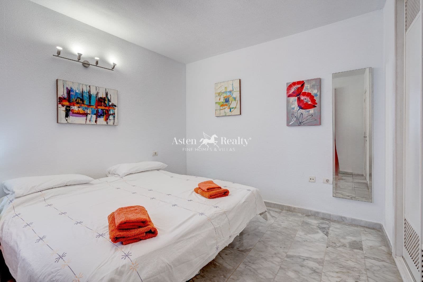 1 sovrum Lägenhet till salu i Los Cristianos med pool - 270 000 € (Ref: 9730702)