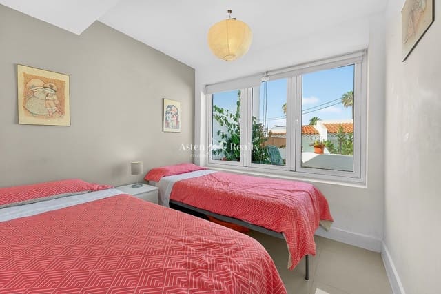 3 sypialnia Mieszkanie na sprzedaż w San Eugenio Alto, Adeje z basenem - 350 000 € (Ref: 9751094)