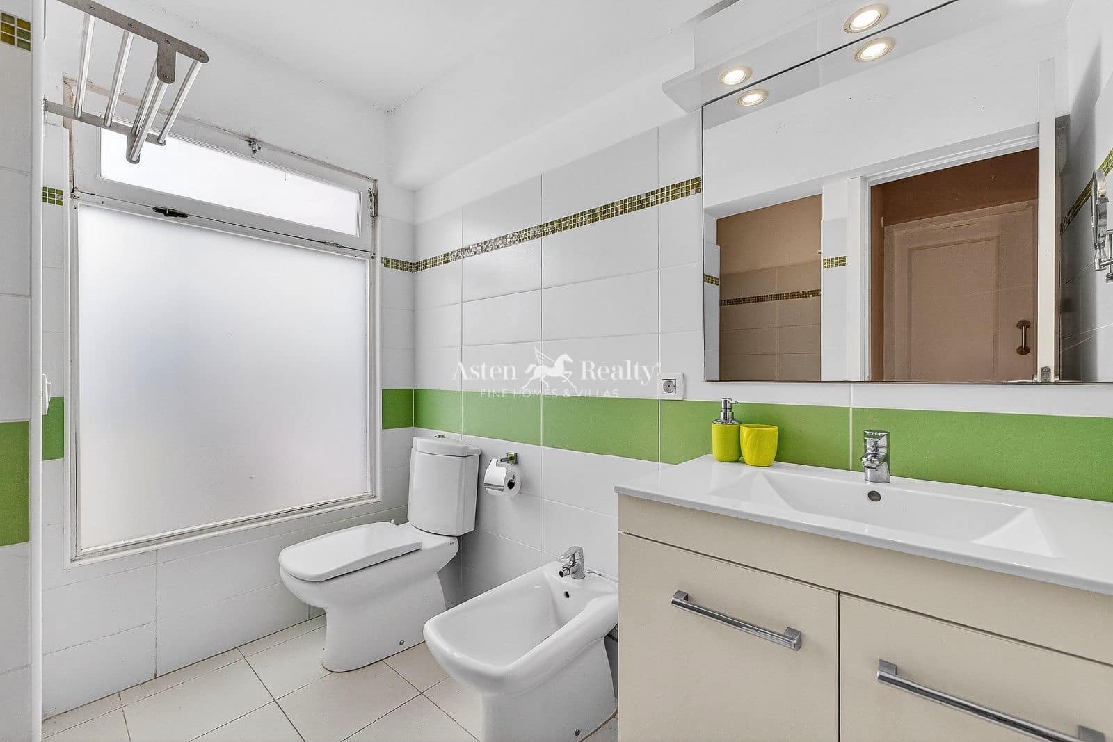 3 bedroom Flat for sale in Costa Adeje with pool - € 350,000 (Ref: 9751094)