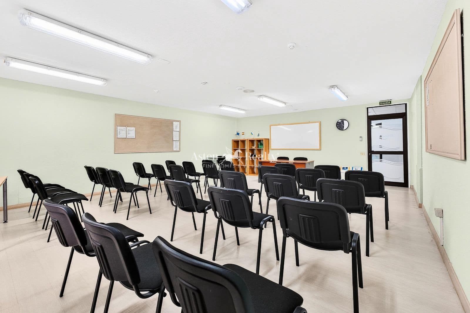 Empresa para arrendar em Playa de las Americas - 3 000 € (Ref: 9755066)