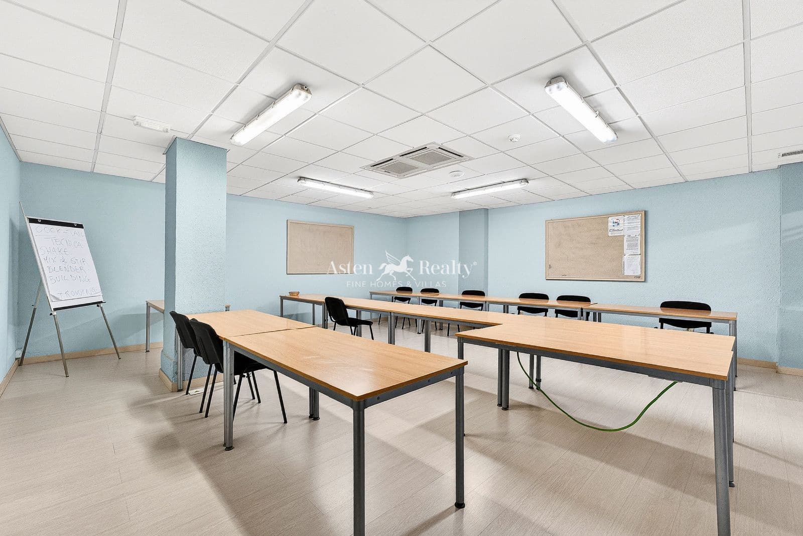 Empresa para arrendar em Playa de las Americas - 3 000 € (Ref: 9755066)