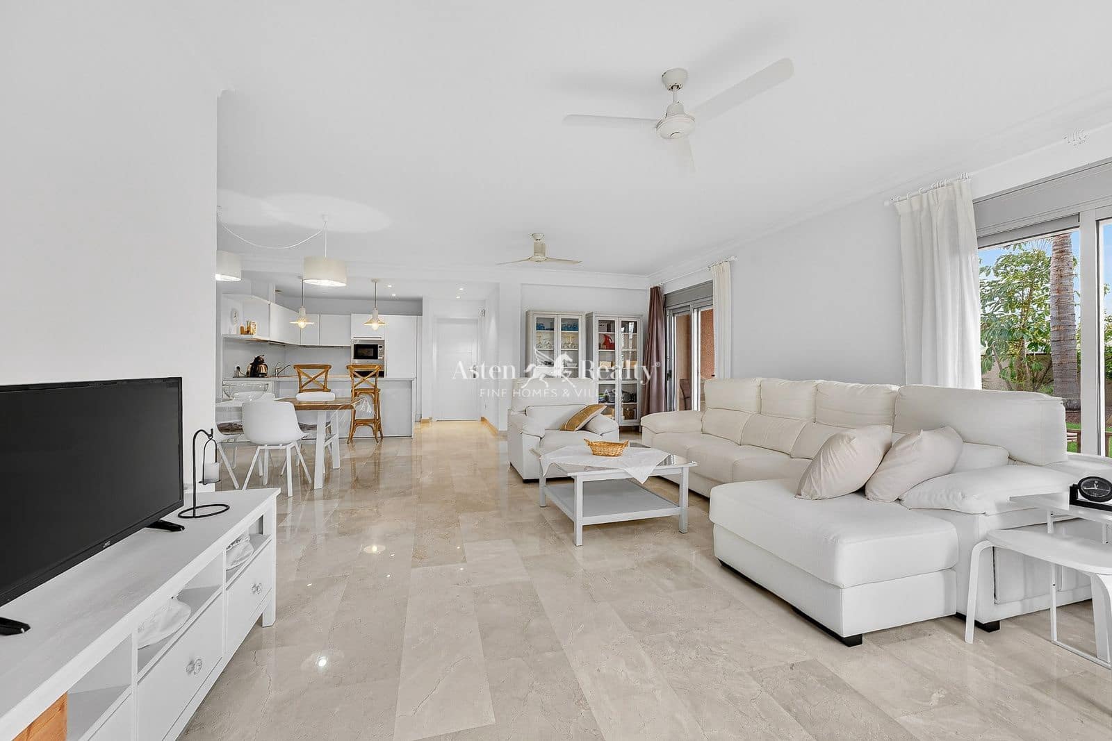 3 soveværelse Lejlighed til salg i Amarilla Golf med swimmingpool garage - € 490.000 (Ref: 9761572)