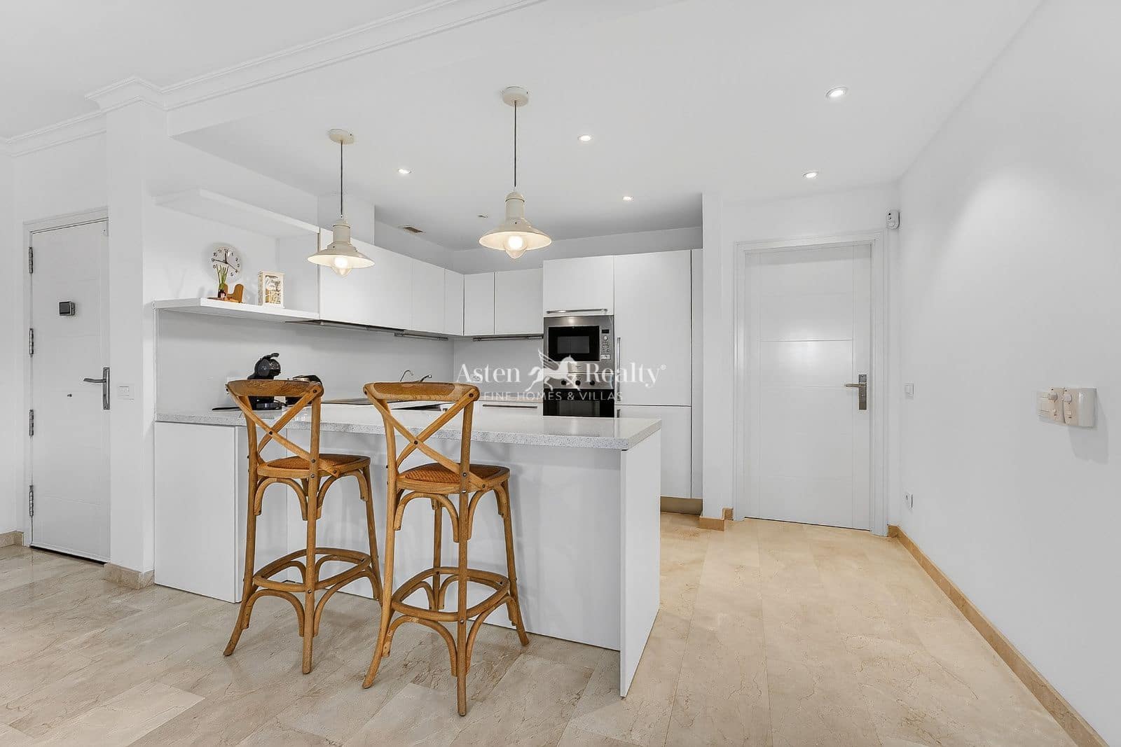 3 soveværelse Lejlighed til salg i Amarilla Golf med swimmingpool garage - € 490.000 (Ref: 9761572)