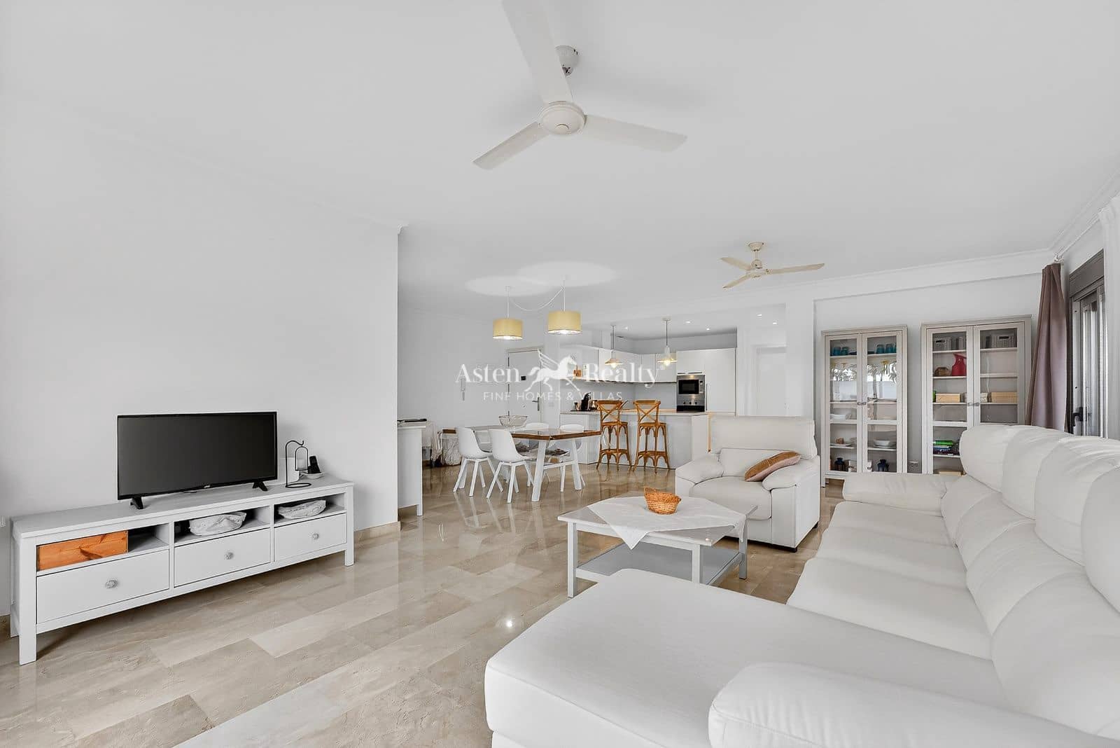 3 soveværelse Lejlighed til salg i Amarilla Golf med swimmingpool garage - € 490.000 (Ref: 9761572)