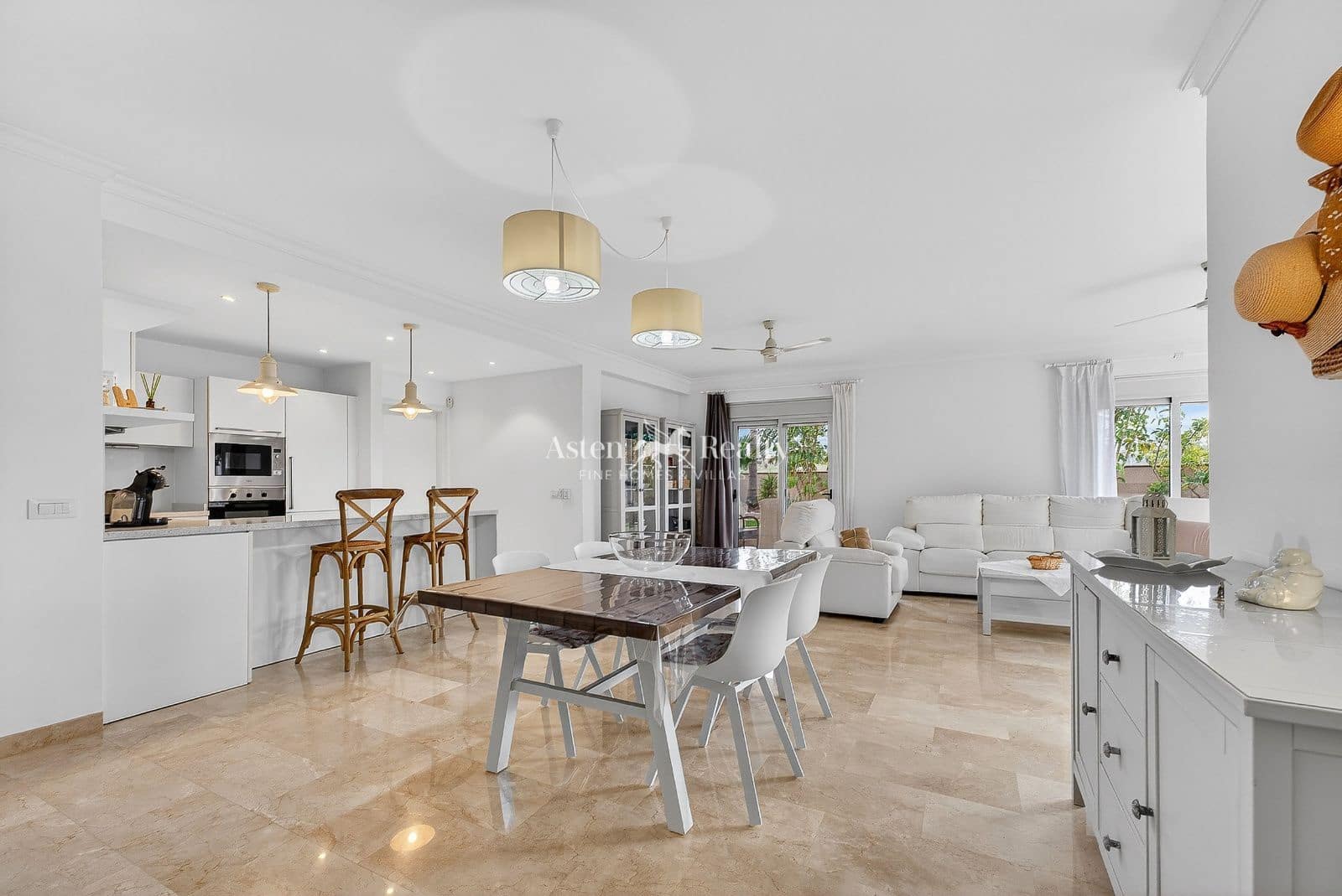 3 soveværelse Lejlighed til salg i Amarilla Golf med swimmingpool garage - € 490.000 (Ref: 9761572)