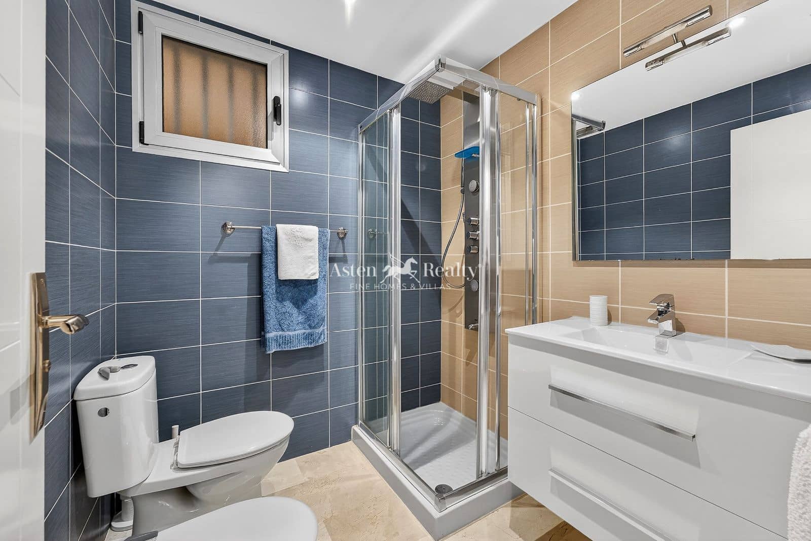 3 soveværelse Lejlighed til salg i Amarilla Golf med swimmingpool garage - € 490.000 (Ref: 9761572)