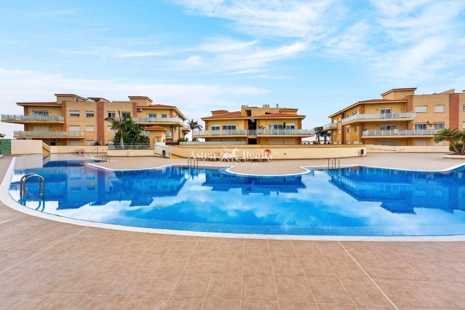 3 soveværelse Lejlighed til salg i Amarilla Golf med swimmingpool garage - € 490.000 (Ref: 9761572)