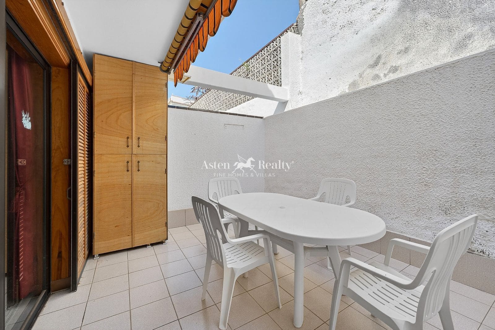 1 makuuhuone Asunto myytävänä paikassa Costa del Silencio mukana uima-altaan - 199 000 € (Ref: 9769090)