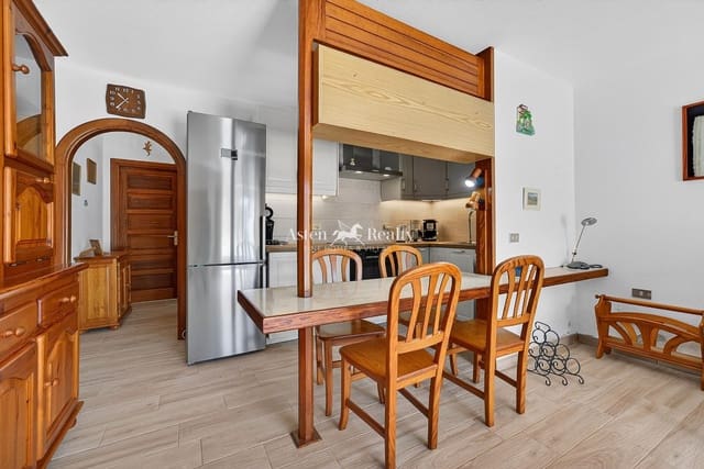 1 makuuhuone Asunto myytävänä paikassa Costa del Silencio, Arona mukana uima-altaan - 199 000 € (Ref: 9769090)