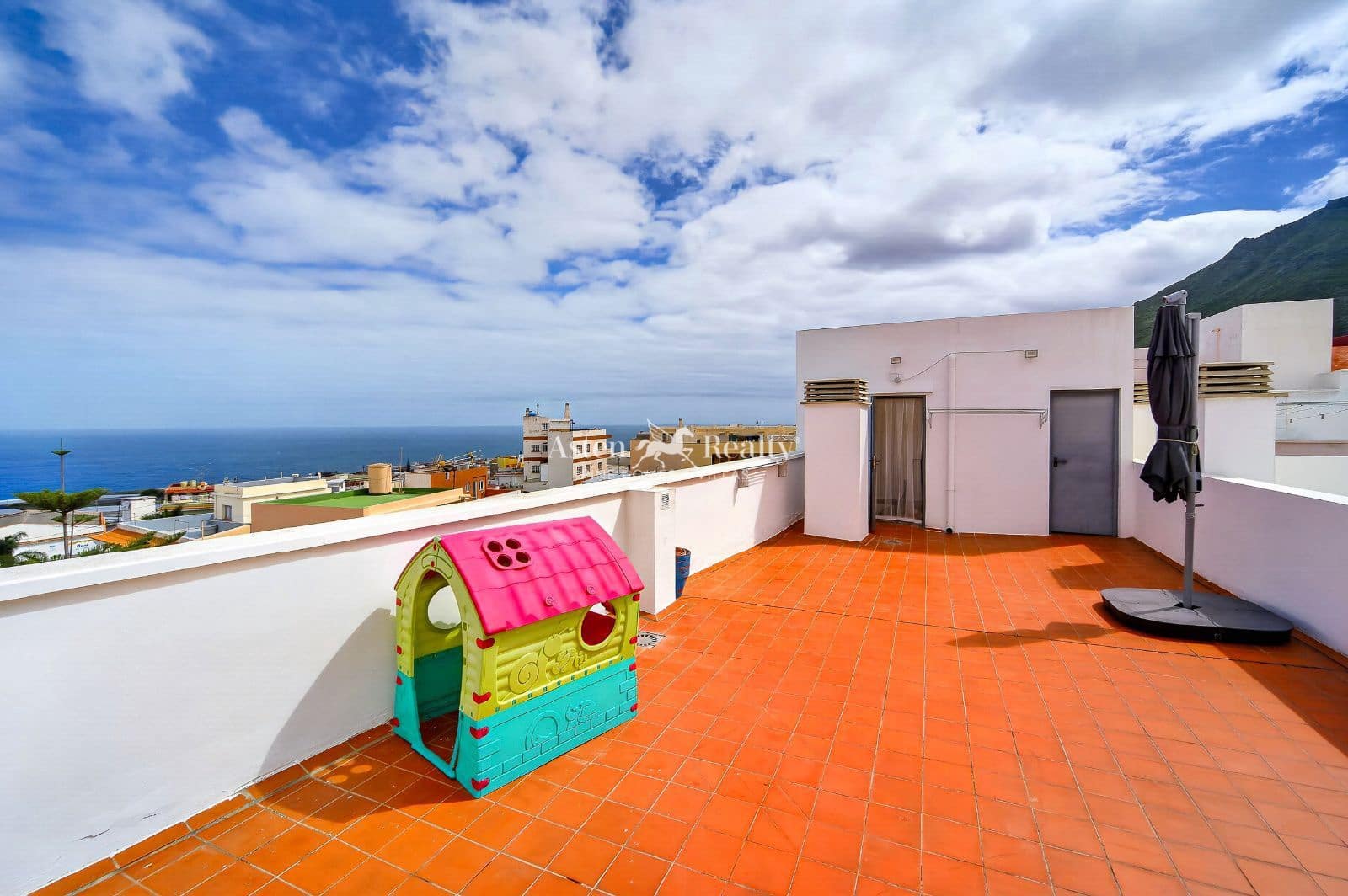 4 bedroom Penthouse for sale in San Cristobal de La Laguna with garage - € 348,000 (Ref: 9772449)