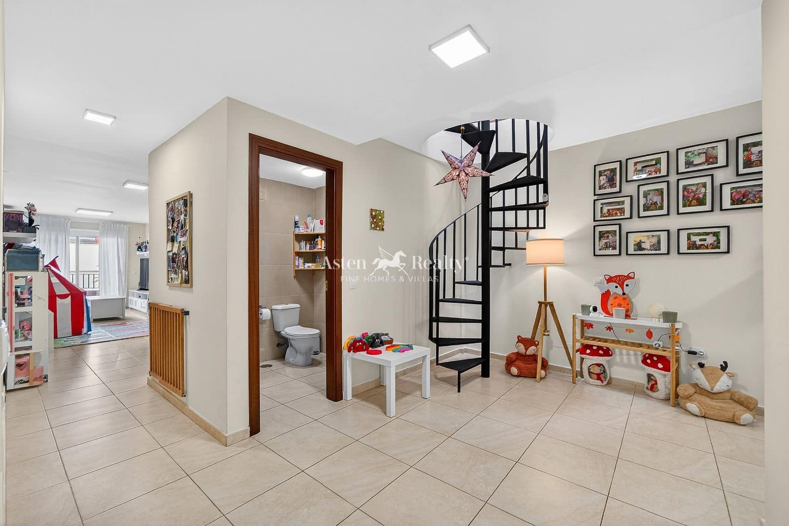 4 bedroom Penthouse for sale in San Cristobal de La Laguna with garage - € 348,000 (Ref: 9772449)