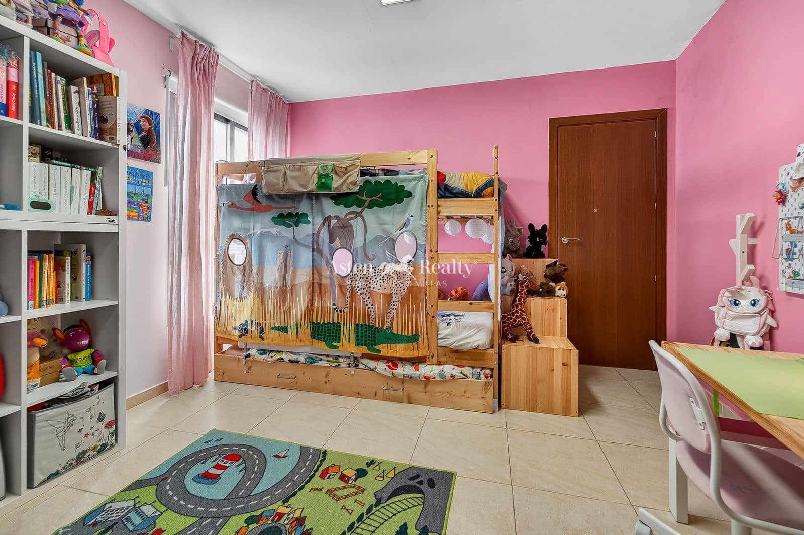 4 bedroom Penthouse for sale in San Cristobal de La Laguna with garage - € 348,000 (Ref: 9772449)