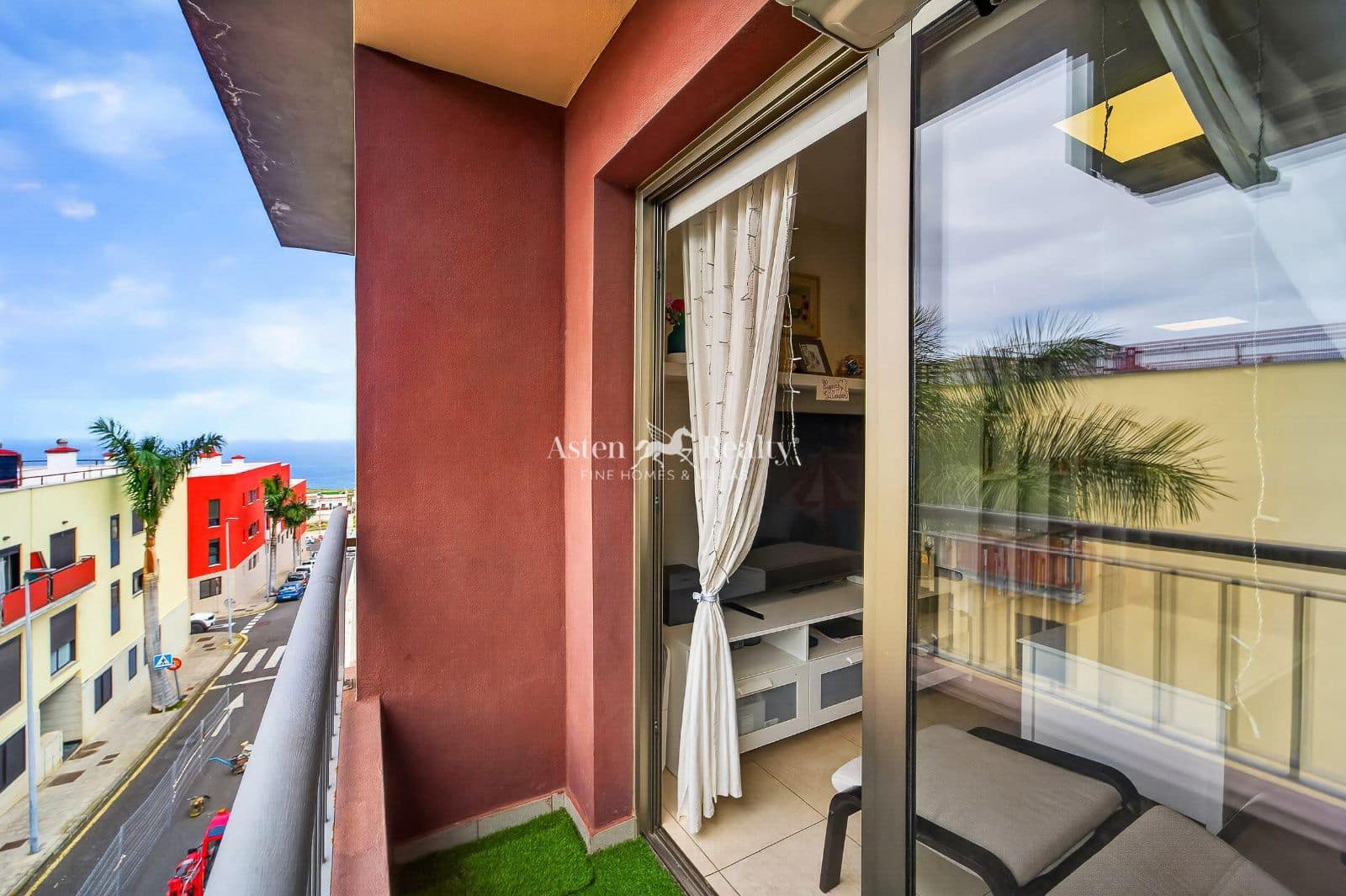 4 bedroom Penthouse for sale in San Cristobal de La Laguna with garage - € 348,000 (Ref: 9772449)
