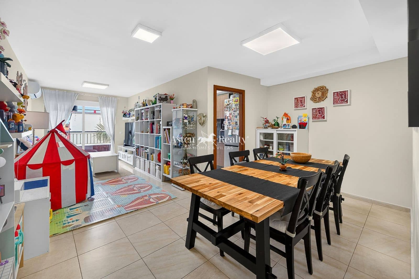 4 bedroom Penthouse for sale in San Cristobal de La Laguna with garage - € 348,000 (Ref: 9772449)