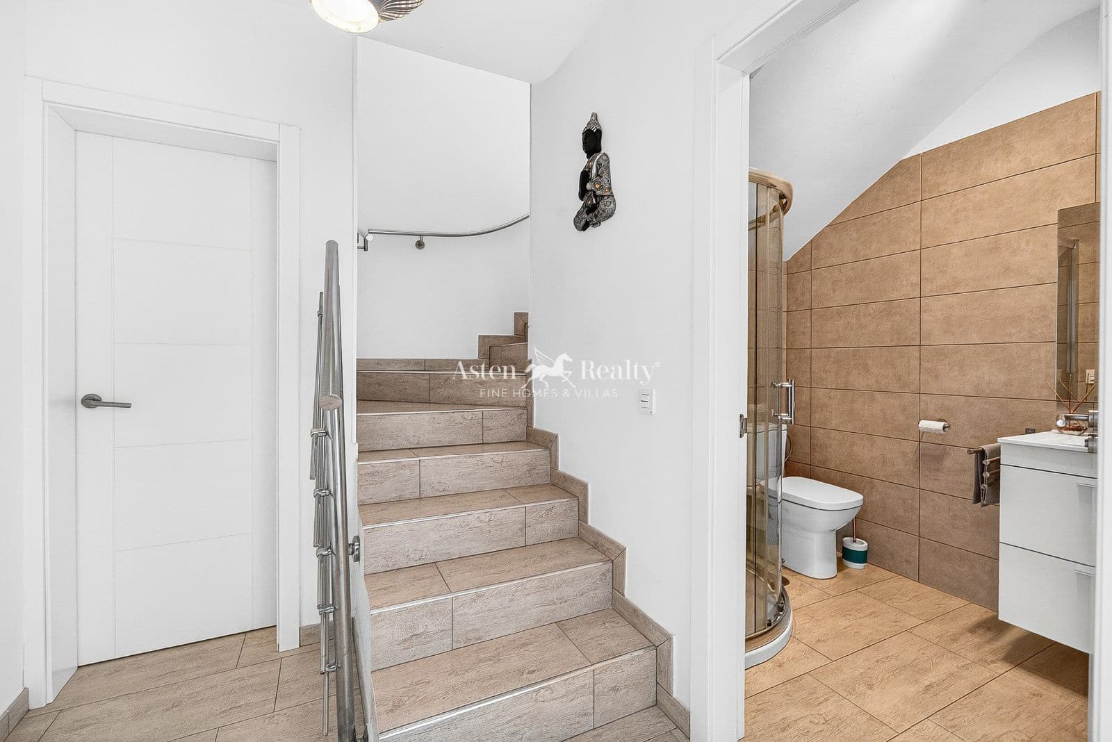 3 soveværelse Byhus til salg i Playa Paraiso med swimmingpool garage - € 695.000 (Ref: 9777249)