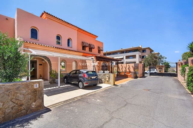 3 soveværelse Byhus til salg i Playa Paraiso, Adeje med swimmingpool garage - € 695.000 (Ref: 9777249)