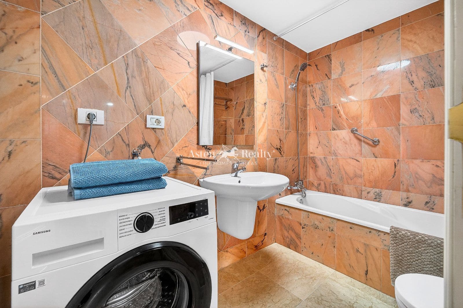 1 slaapkamer Penthouse te koop in Palm-Mar met zwembad garage - € 435.000 (Ref: 9782143)