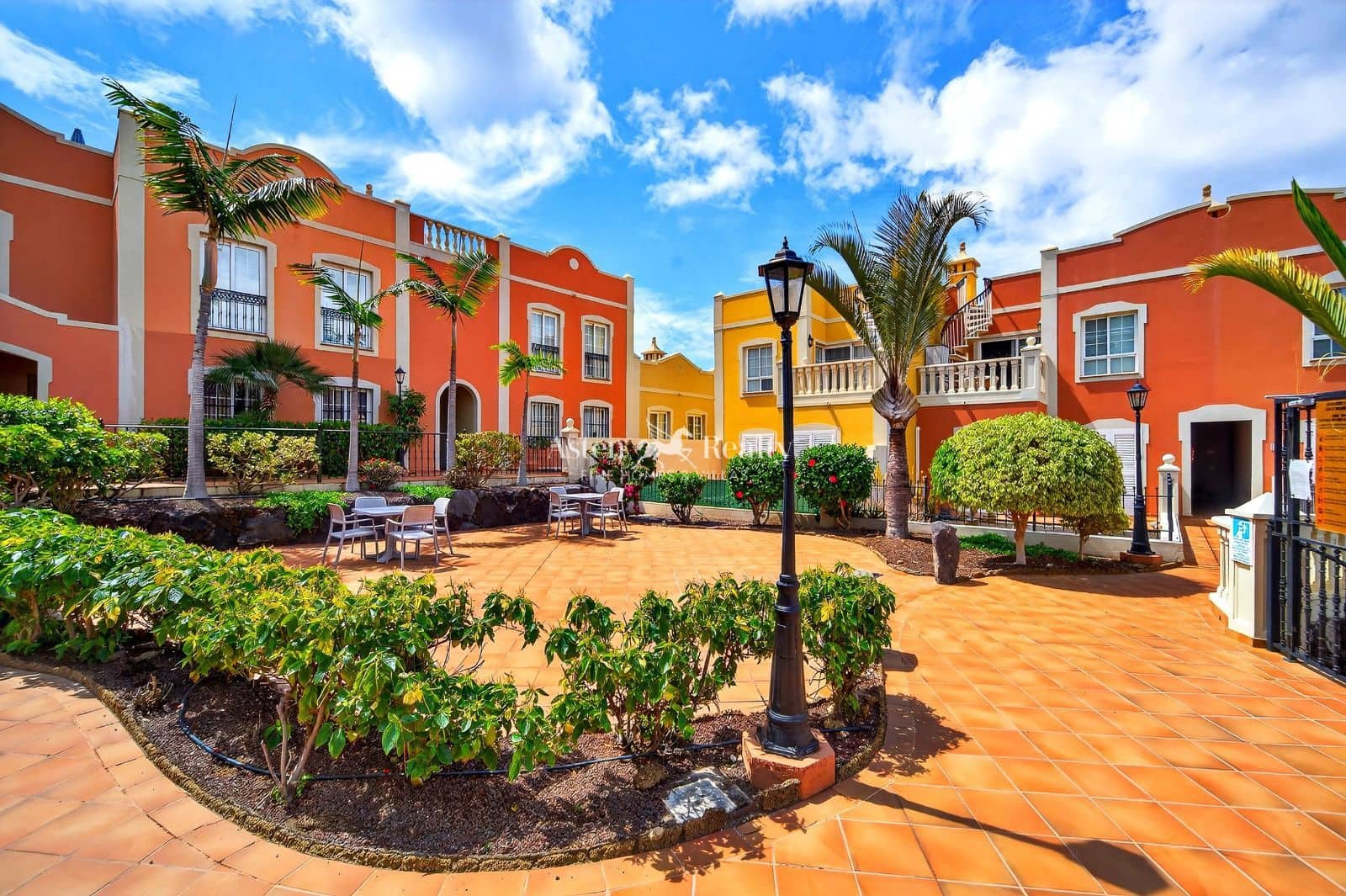 1 slaapkamer Penthouse te koop in Palm-Mar met zwembad garage - € 435.000 (Ref: 9782143)