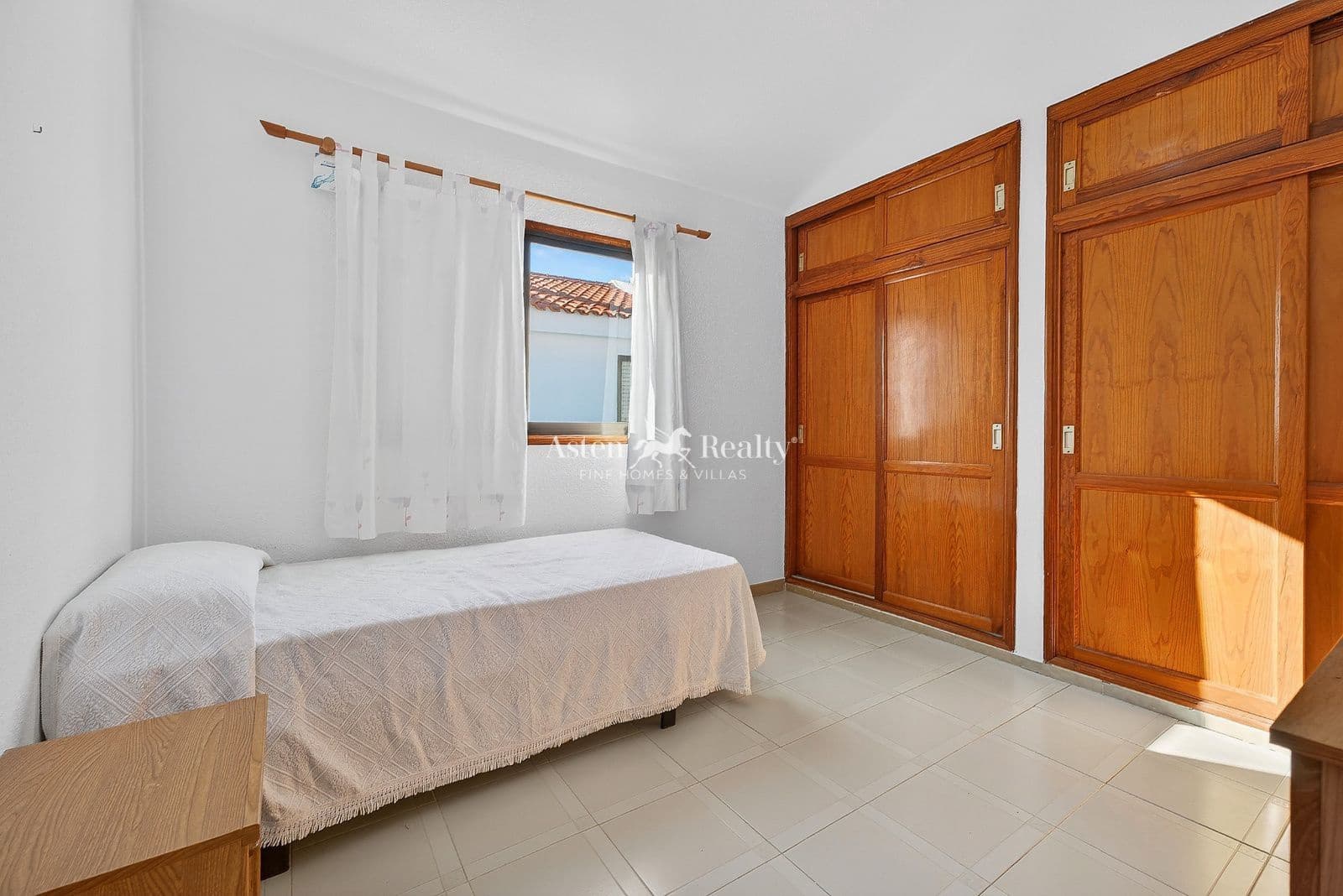 2 Zimmer Wohnung zu verkaufen in Playa San Juan mit Pool Garage - 300.000 € (Ref: 9782490)