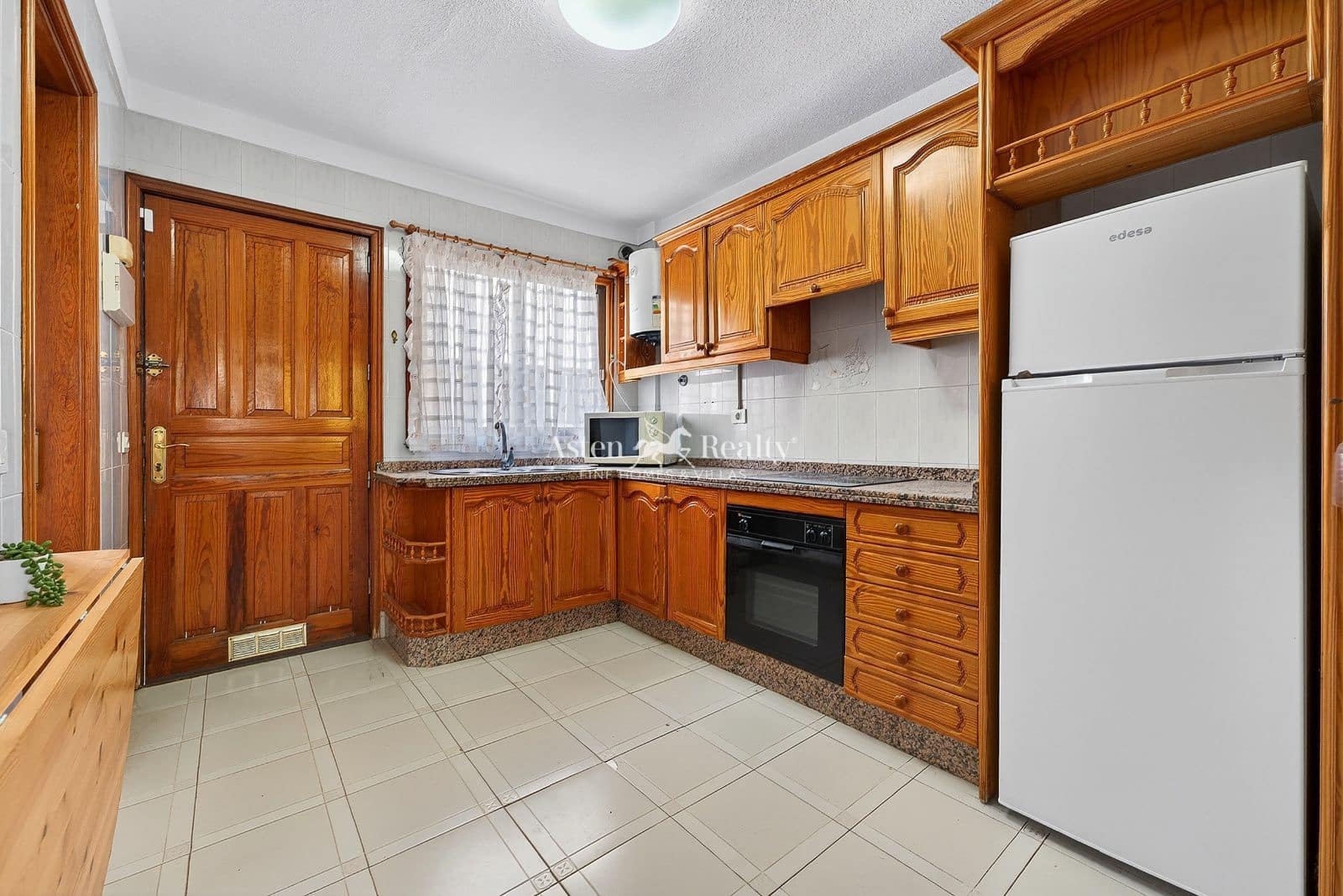 2 Zimmer Wohnung zu verkaufen in Playa San Juan mit Pool Garage - 300.000 € (Ref: 9782490)