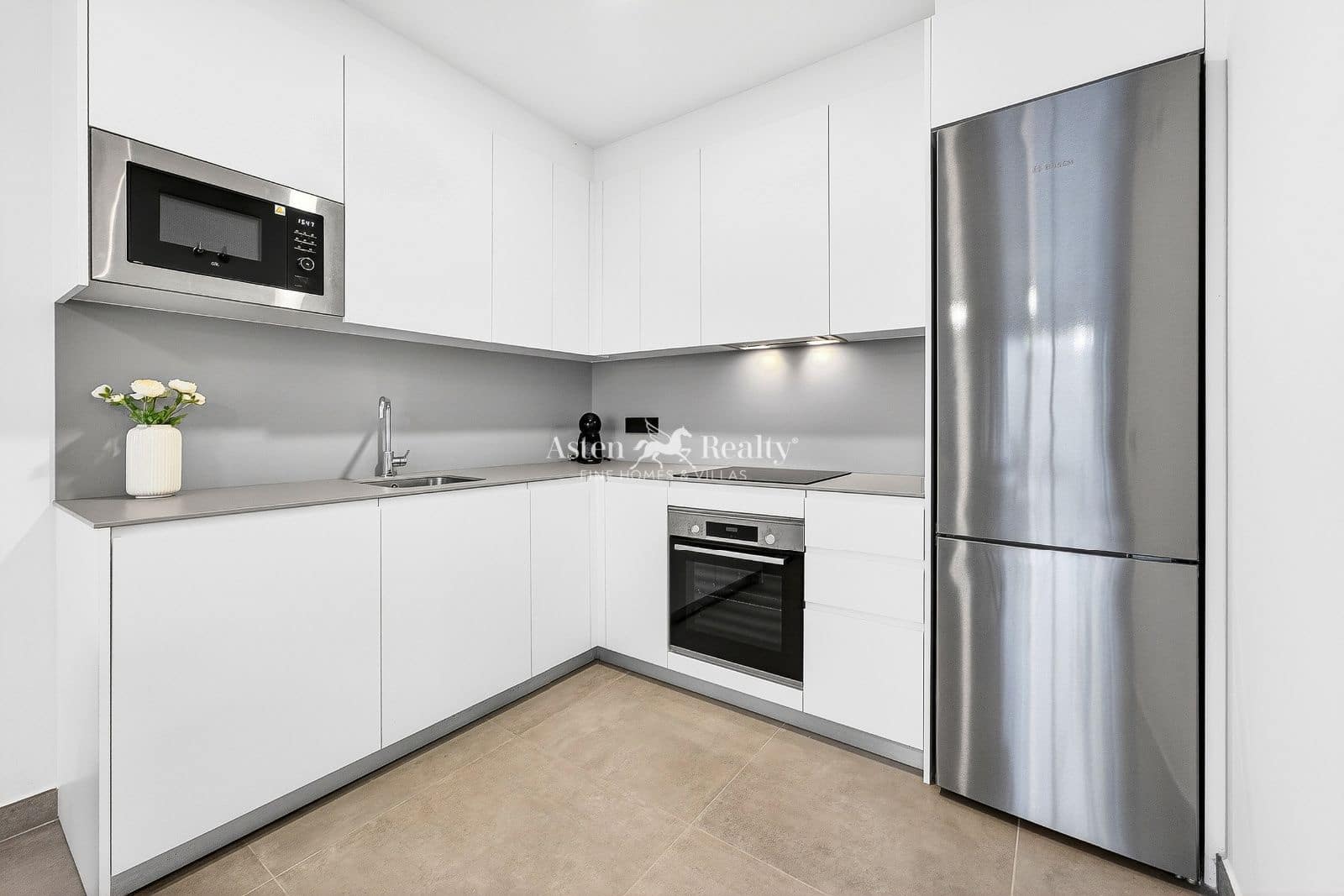 2 camera da letto Appartamento in vendita in Torviscas con piscina garage - 590.000 € (Rif: 9789851)