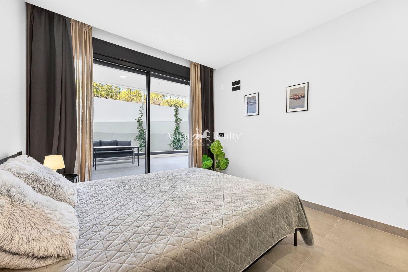 2 camera da letto Appartamento in vendita in Torviscas con piscina garage - 590.000 € (Rif: 9789851)