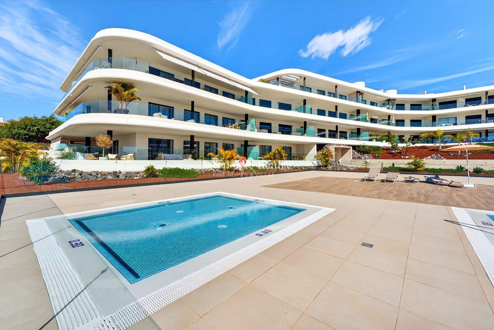 2 camera da letto Appartamento in vendita in Torviscas con piscina garage - 590.000 € (Rif: 9789851)