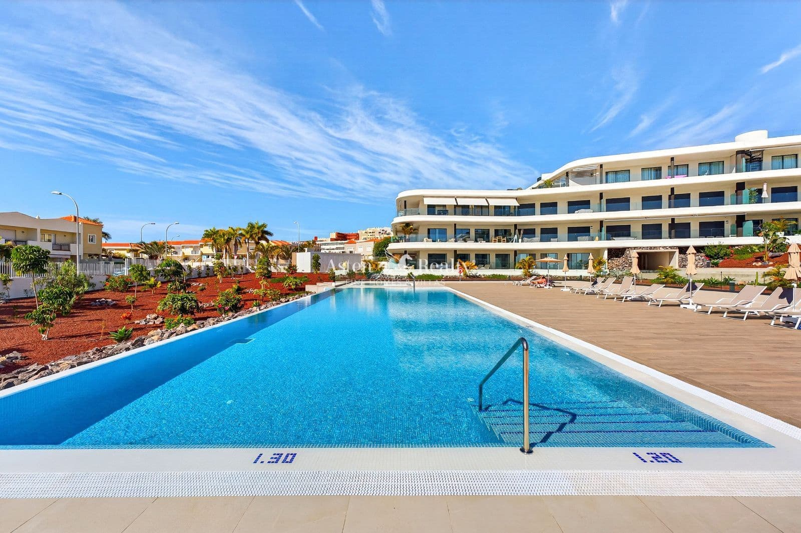 2 camera da letto Appartamento in vendita in Torviscas con piscina garage - 590.000 € (Rif: 9789851)