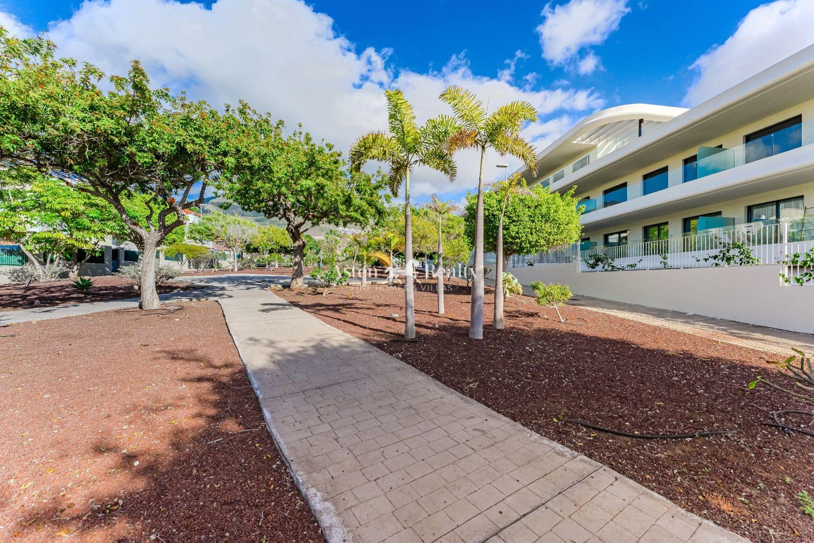 2 camera da letto Appartamento in vendita in Torviscas con piscina garage - 590.000 € (Rif: 9789851)