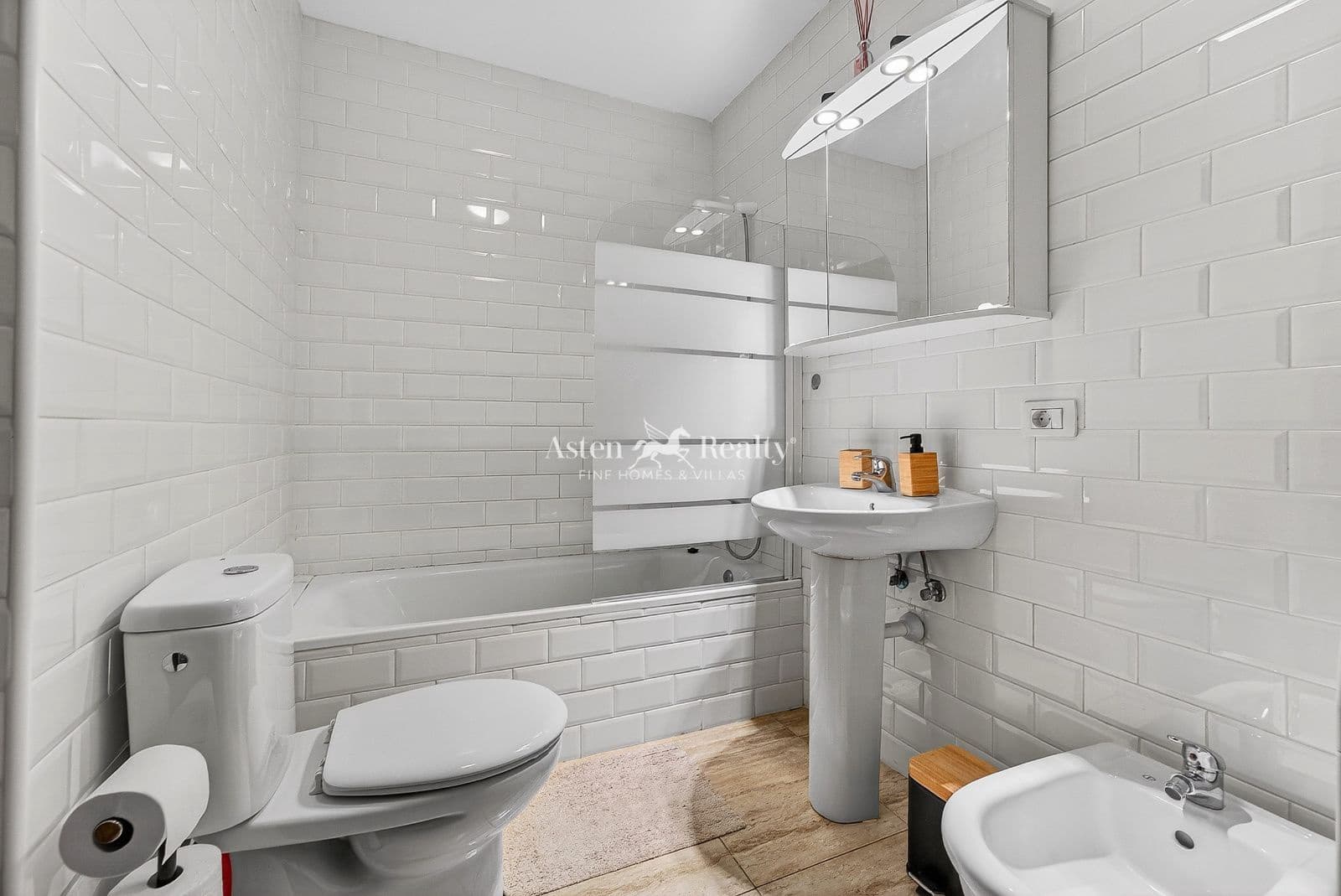 2 quarto Apartamento para venda em Palm-Mar com piscina garagem - 320 000 € (Ref: 9793488)