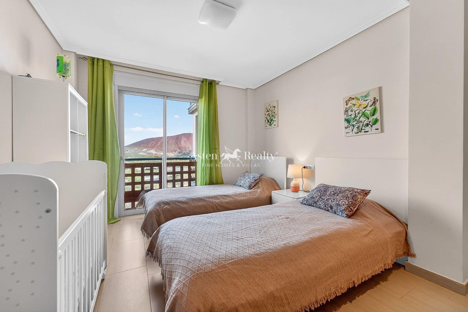 2 quarto Apartamento para venda em El Medano com piscina garagem - 445 000 € (Ref: 9793656)