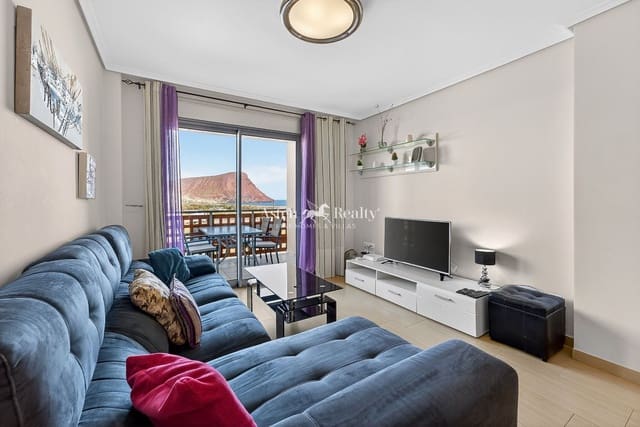 2 quarto Apartamento para venda em El Medano, Granadilla de Abona com piscina garagem - 445 000 € (Ref: 9793656)