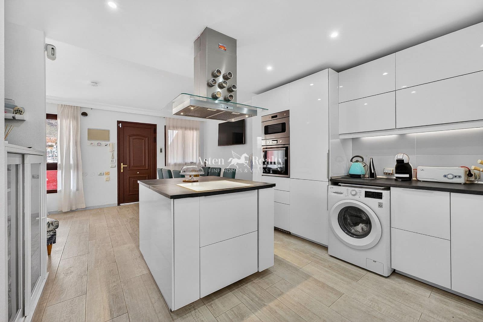 3 slaapkamer Flat te koop in Torviscas met garage - € 474.995 (Ref: 9793657)