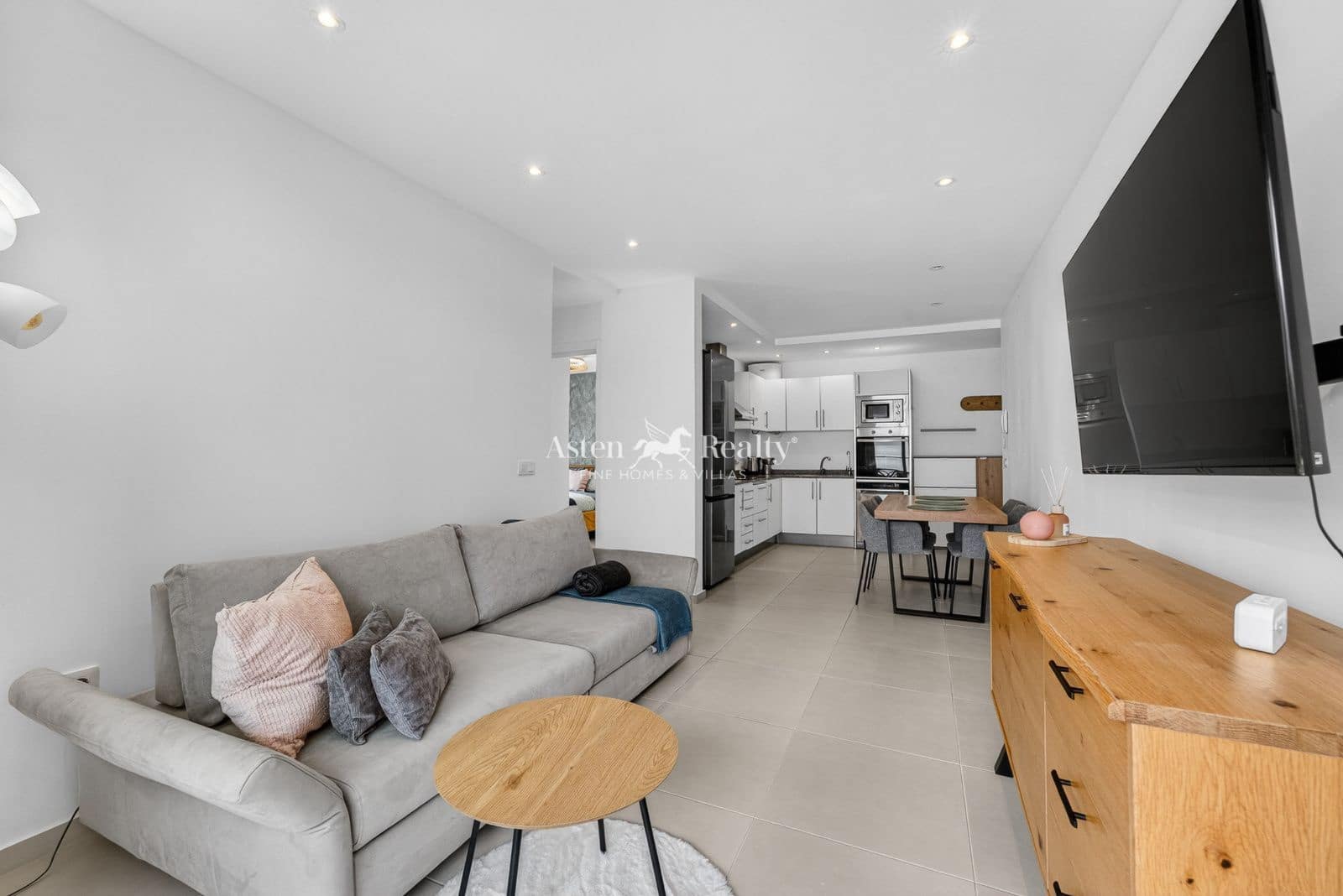 2 bedroom Flat for sale in Adeje with garage - € 340,000 (Ref: 9798385)