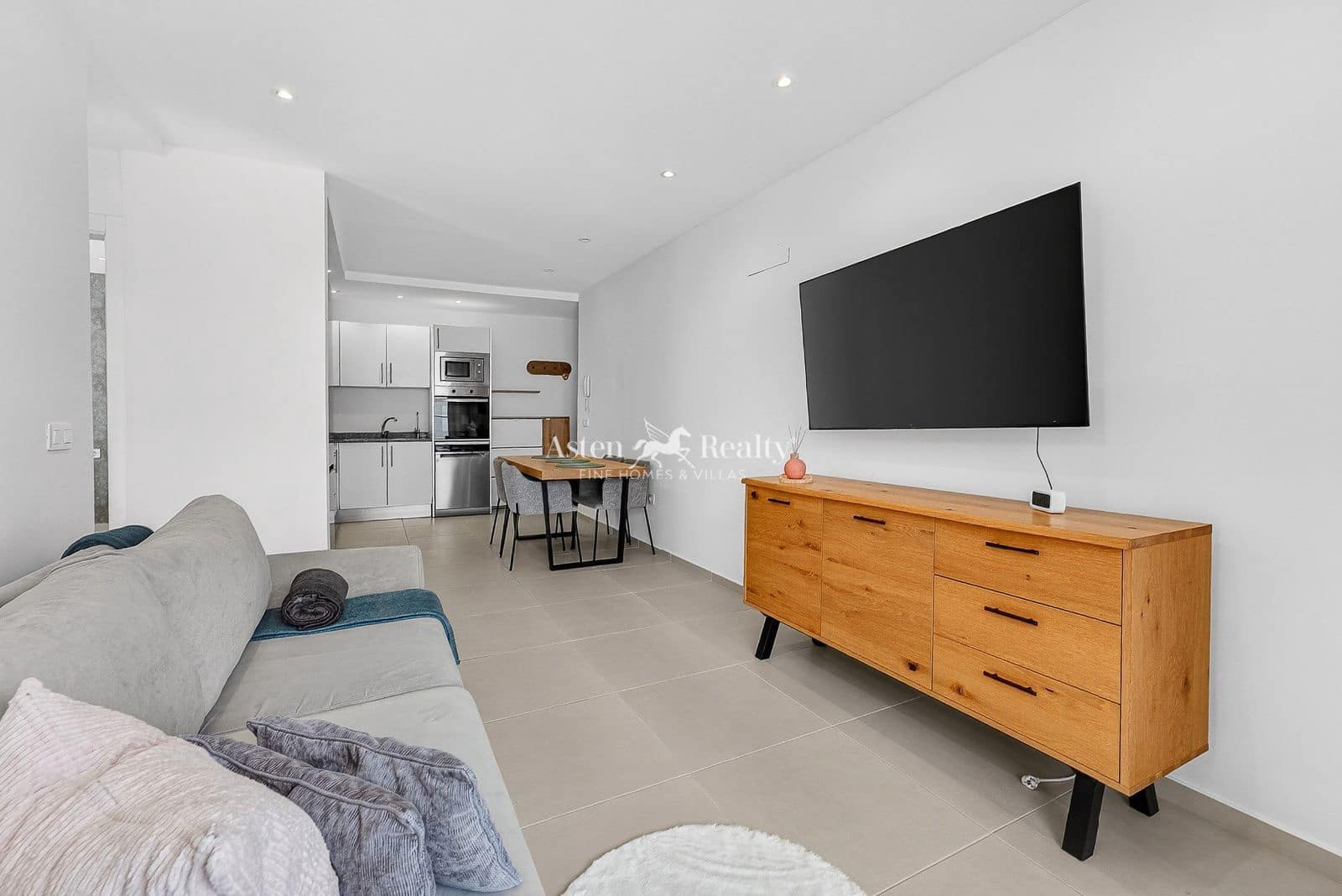 2 bedroom Flat for sale in Adeje with garage - € 340,000 (Ref: 9798385)