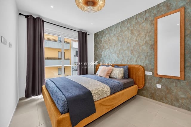 2 bedroom Flat for sale in Casco Urbano, Adeje with garage - € 340,000 (Ref: 9798385)