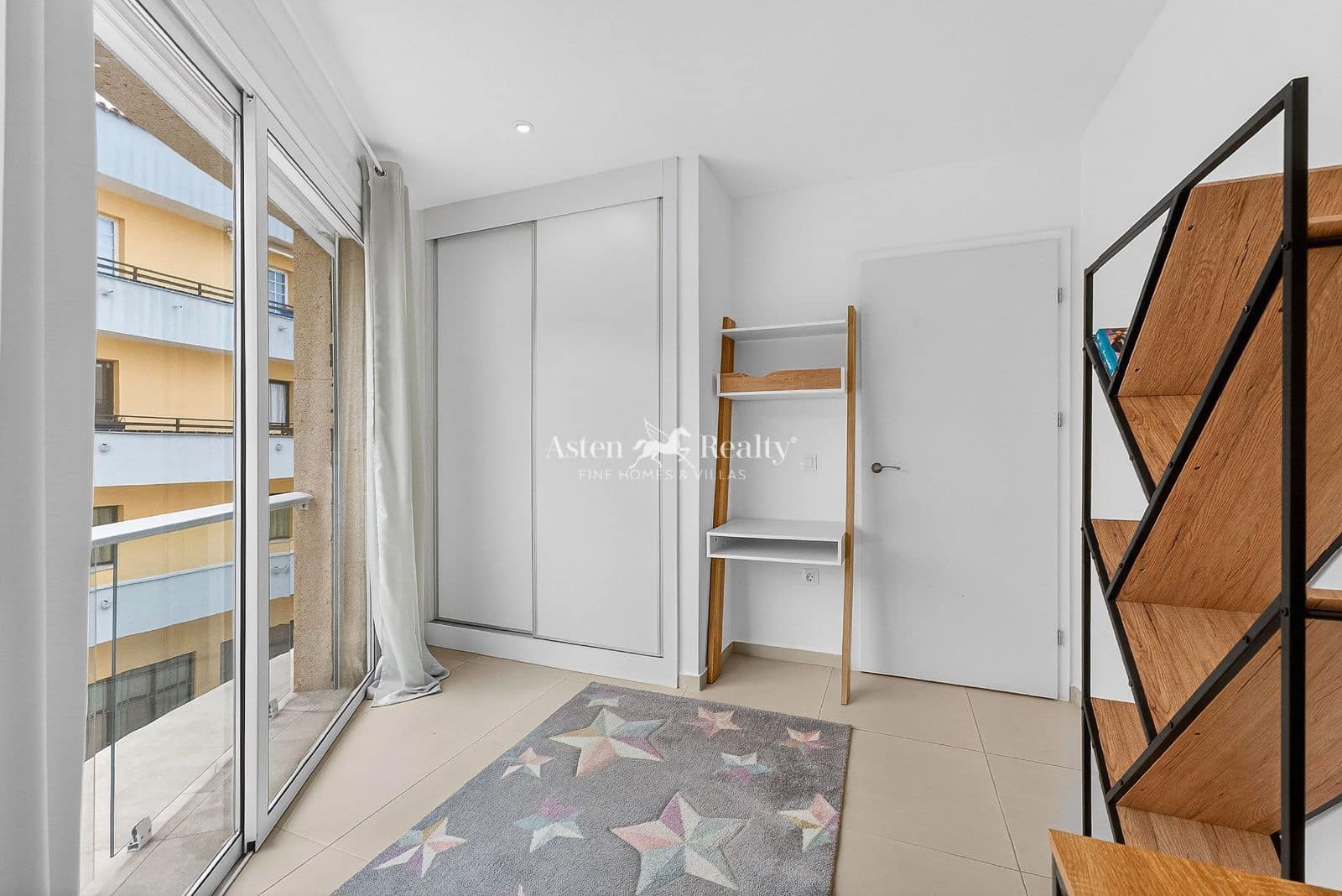 2 bedroom Flat for sale in Adeje with garage - € 340,000 (Ref: 9798385)