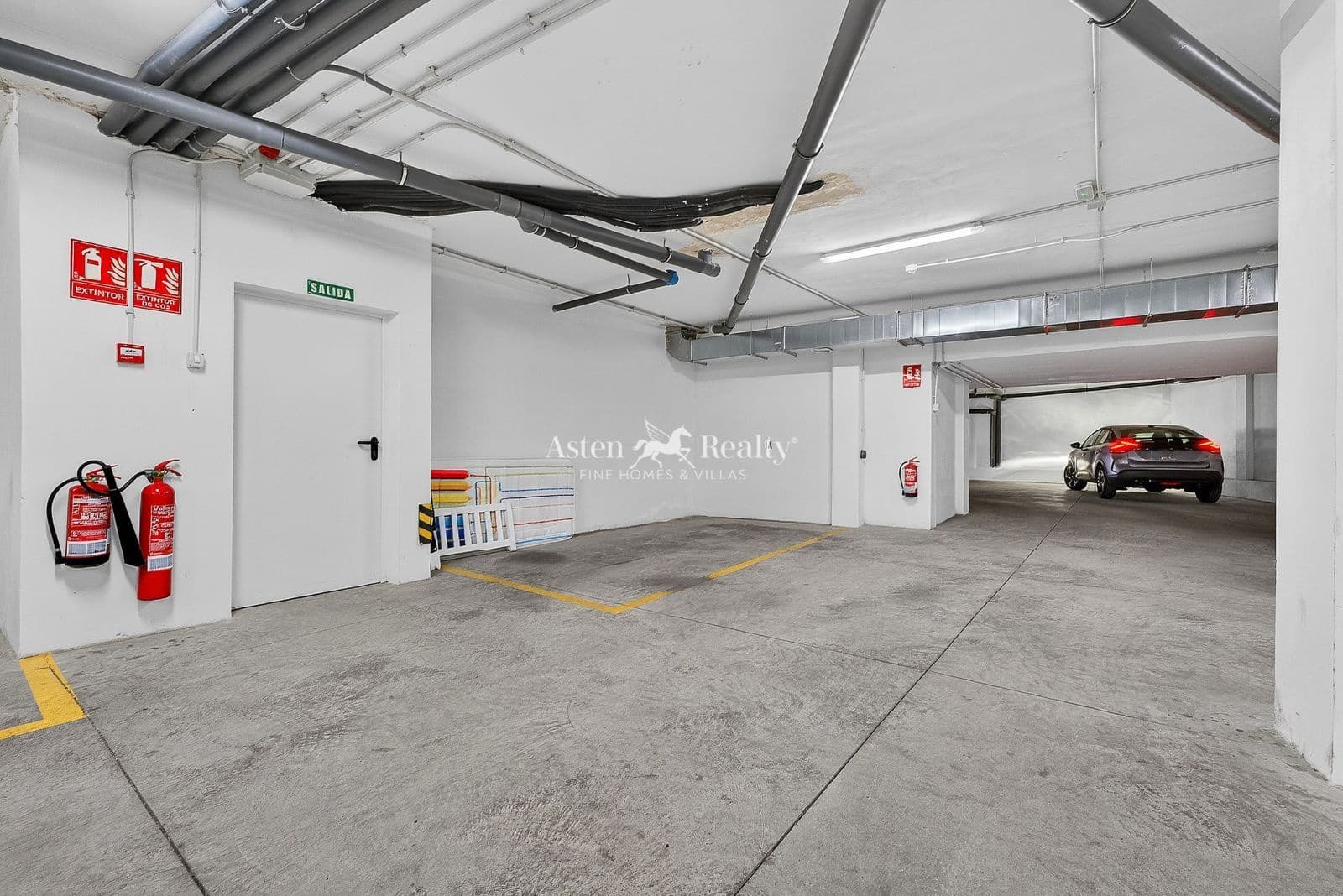 2 bedroom Flat for sale in Adeje with garage - € 340,000 (Ref: 9798385)