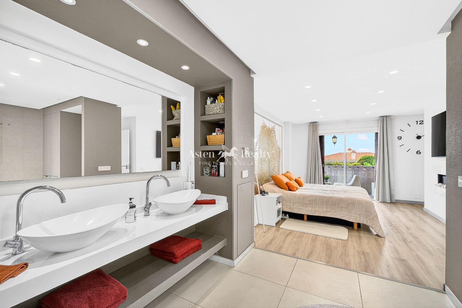 3 chambre Maison de Ville à vendre à La Orotava avec piscine garage - 740 000 € (Ref: 9802670)