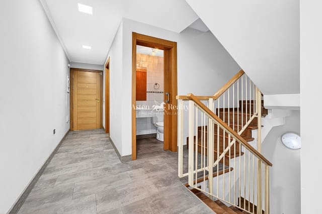 3 quarto Casa em Banda para venda em Torviscas, Adeje com piscina garagem - 470 000 € (Ref: 9802960)