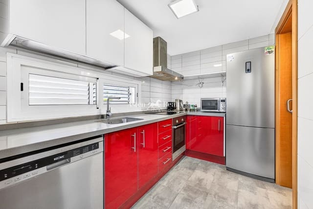 3 quarto Casa em Banda para venda em Torviscas, Adeje com piscina garagem - 470 000 € (Ref: 9802960)