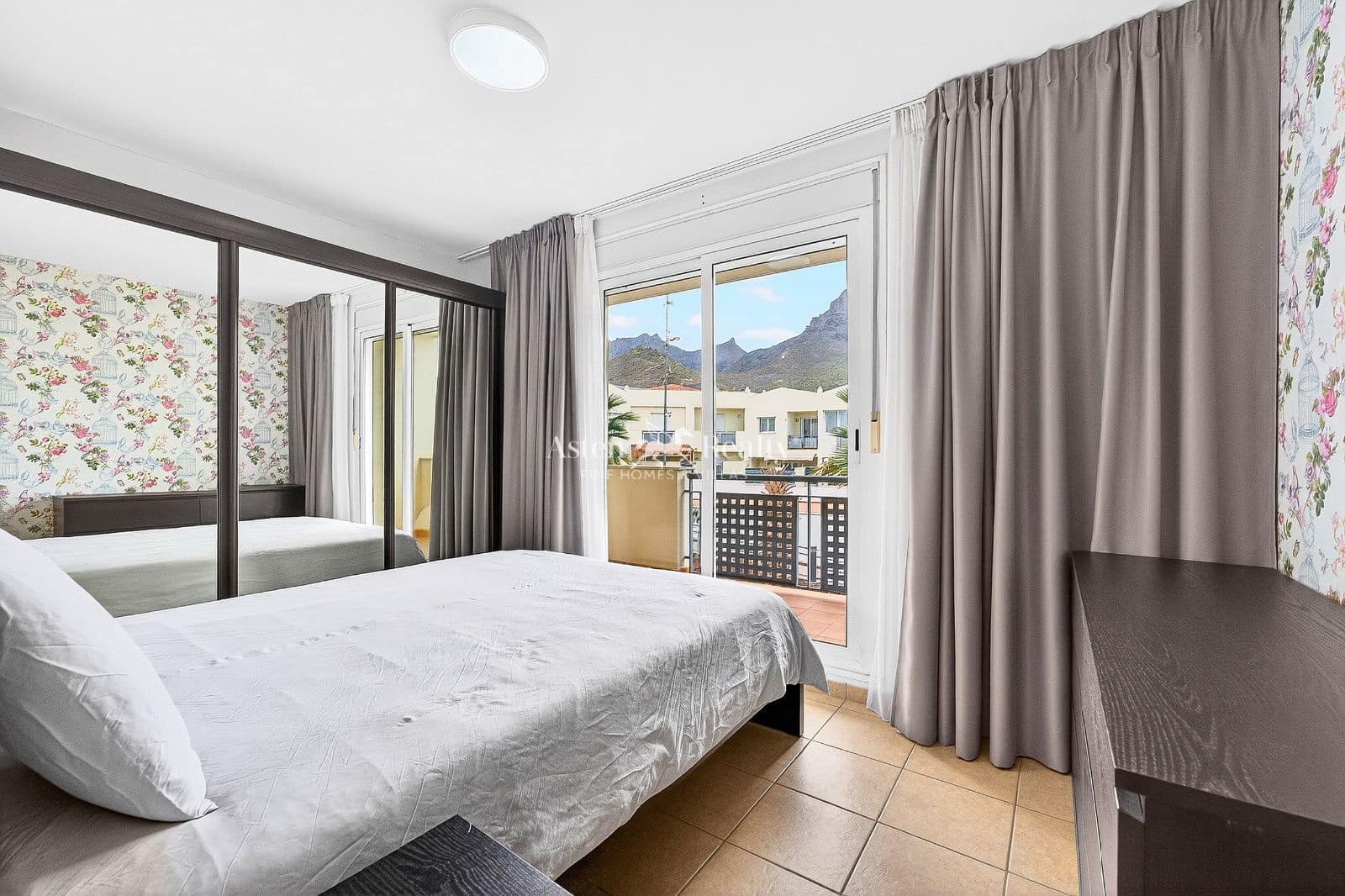 3 quarto Casa em Banda para venda em Torviscas com piscina garagem - 470 000 € (Ref: 9802960)