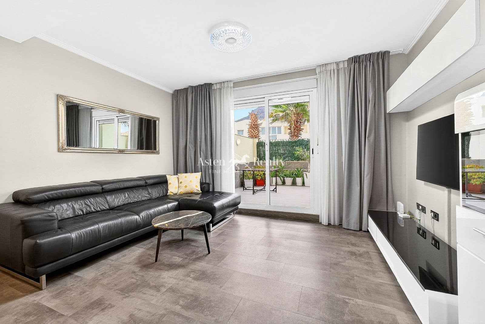 3 quarto Casa em Banda para venda em Torviscas com piscina garagem - 470 000 € (Ref: 9802960)