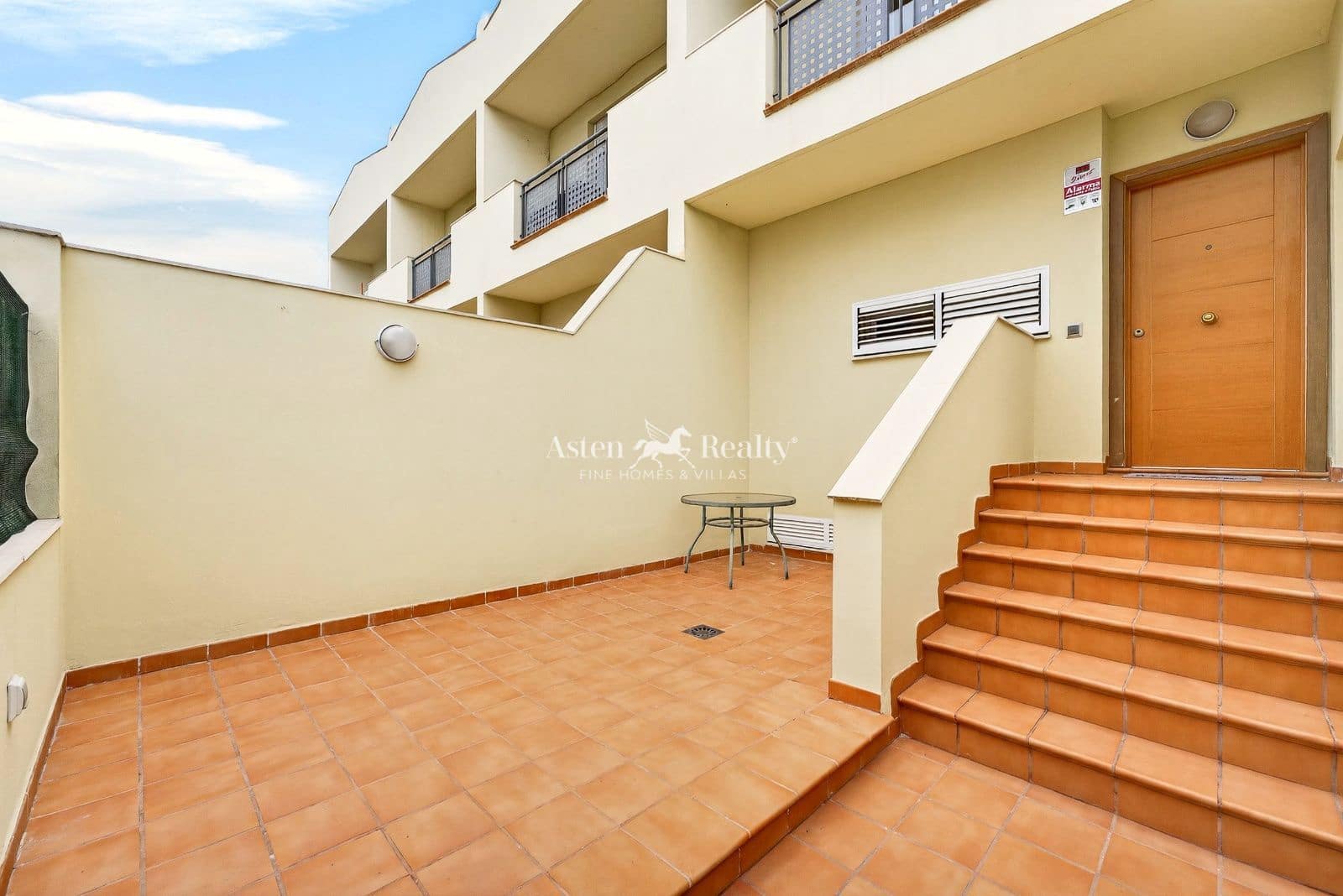 3 quarto Casa em Banda para venda em Torviscas com piscina garagem - 470 000 € (Ref: 9802960)