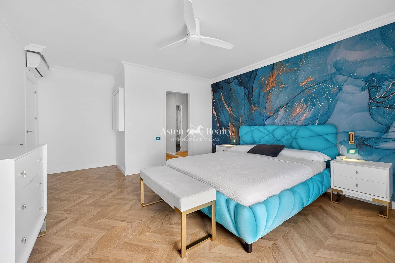 4 chambre Maison de Ville à vendre à La Caleta Adeje avec piscine garage - 3 500 000 € (Ref: 9816193)
